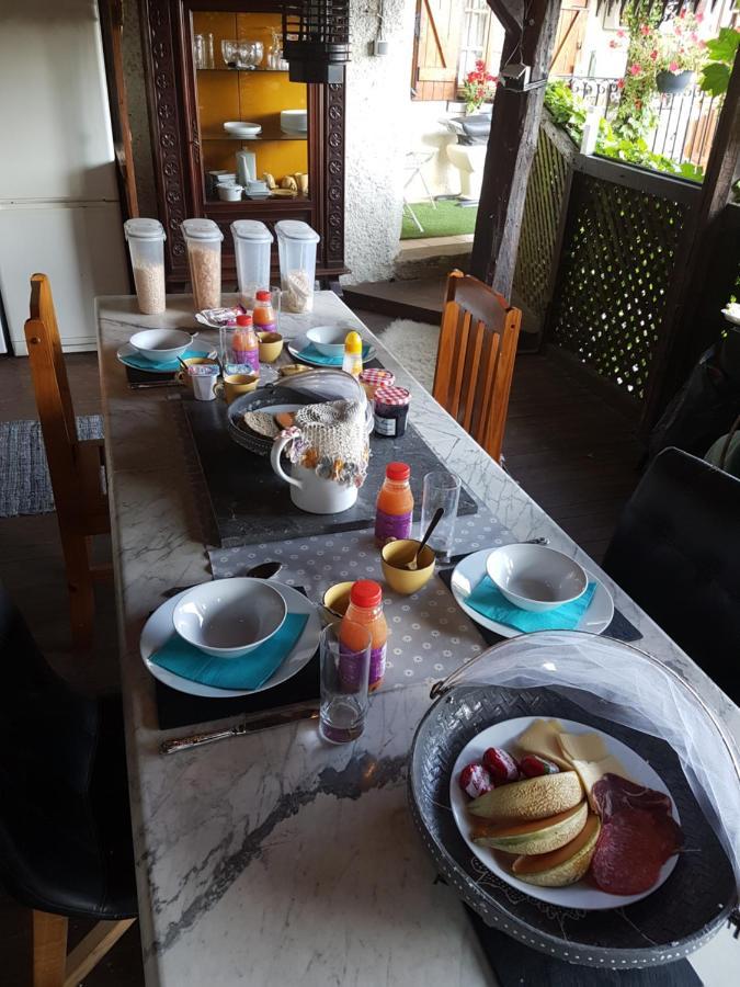 Cudoille Bed & Breakfast Armous-et-Cau Bagian luar foto